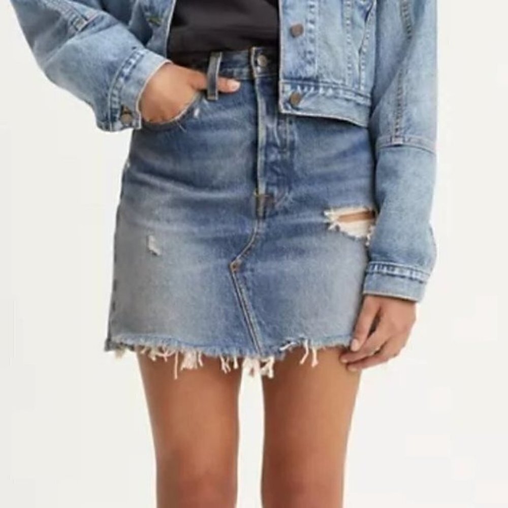 NEW Levis High Rise Deconstructed Dark Wash Jeans Skirt Size 25